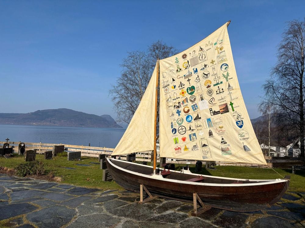 Jubileumsbåten på Hjelmeland.