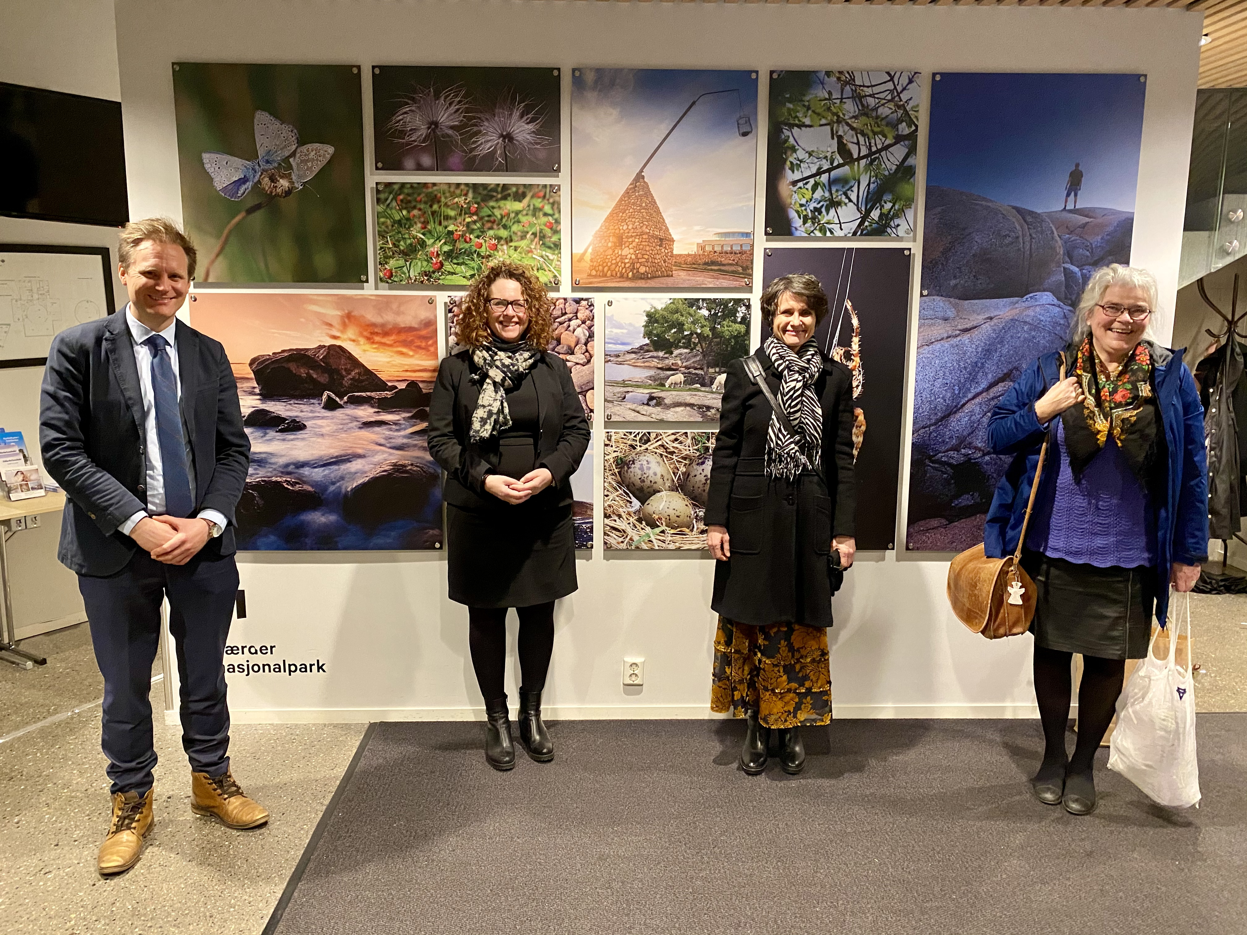 Denne gjengen med gode medarbeidere ble takket av i forbindelse med juleavslutningen til staben 2020. Fv: Kristian Døvik, Inger M Bore, Åse Skrøvset og Tove F. Thoresen.