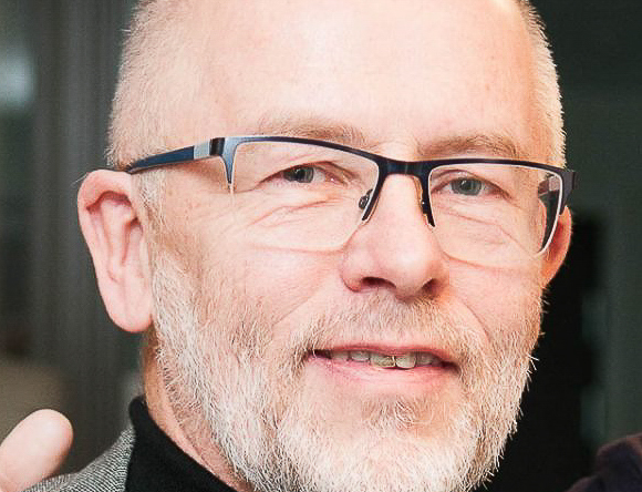 Ivar Flaten har vært en pådriver for dialog mellom kirken og andre religioner og livssyn. Her fra åpningen av Dialogsenteret i Drammen.