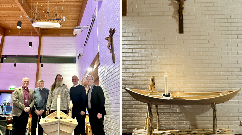 – Det er en stor glede og en ære, sa sokneprest i Mjøndalen menighet Arnstein Hardang (t.h.) under innvielsen. Ved siden av Arnstein ser vi Einar Olsen som ledet utsmykningskomiteen, båtbygger Geir Rørvik, kirkeskipbygger Jan Dammyr og biskop Jan Otto Myrseth. Foto: Torill Landaasen