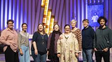 Ringerike jobber sammen. Sokneprest Stine Kiil Saga (f.v.), kapellan Marie Ruud, menighetspedagog Mari Kristoffersen, kantor Corinna Stam, kapellan Frøydis Haug, sokneprest Marie Lyngseth, sokneprest Pål Asle Djupvik og sokneprest Eike Ziller-Off. Foto: Maria Saxegaard