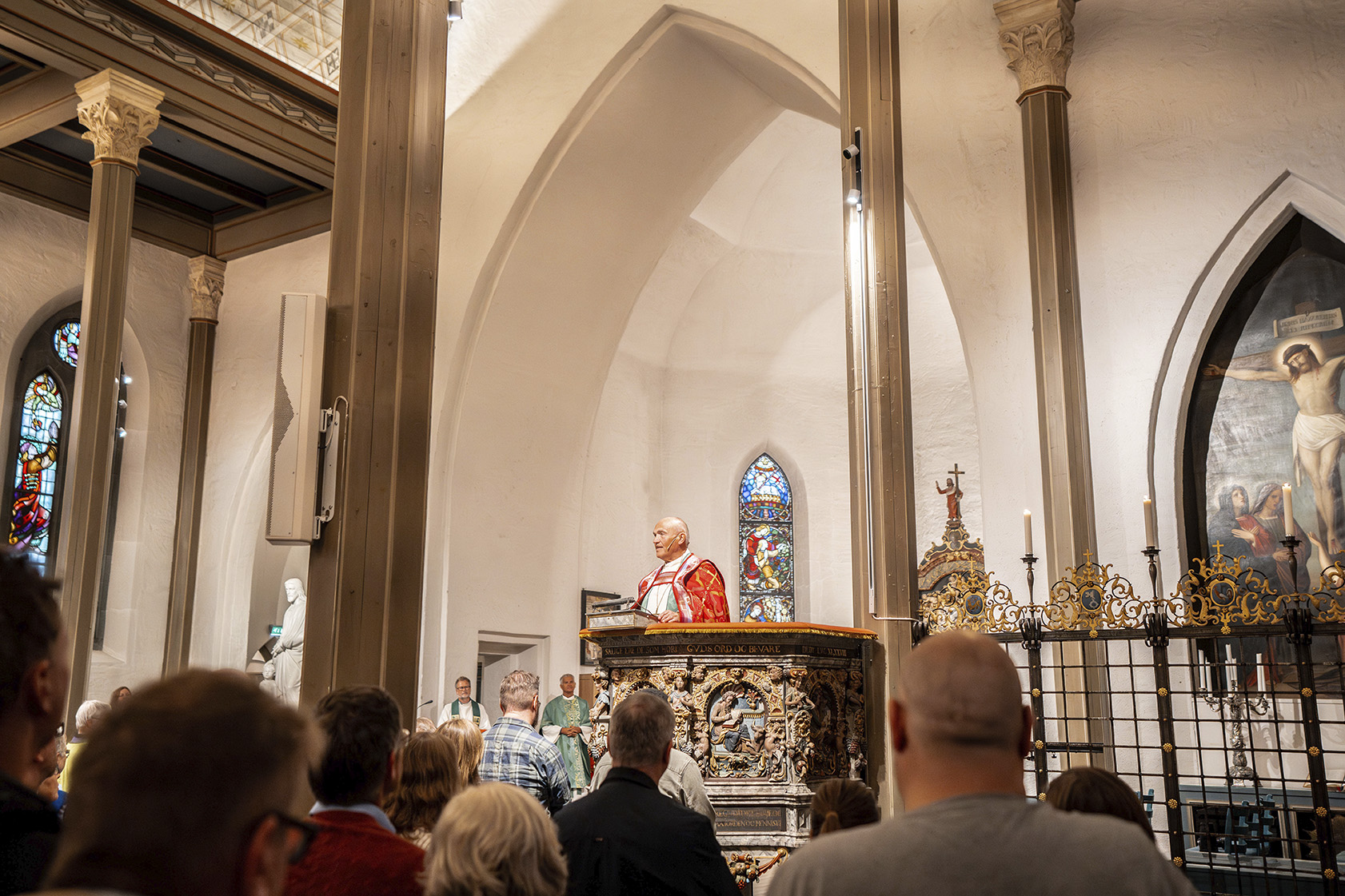 Biskop Jan Otto Myrseth var vertskap for Stiftsdagen som samlet 500 ansatte i Tunsberg. Her fra pilegrimsmessen i Tønsberg domkirke. Alle foto: Eddy Diakanua