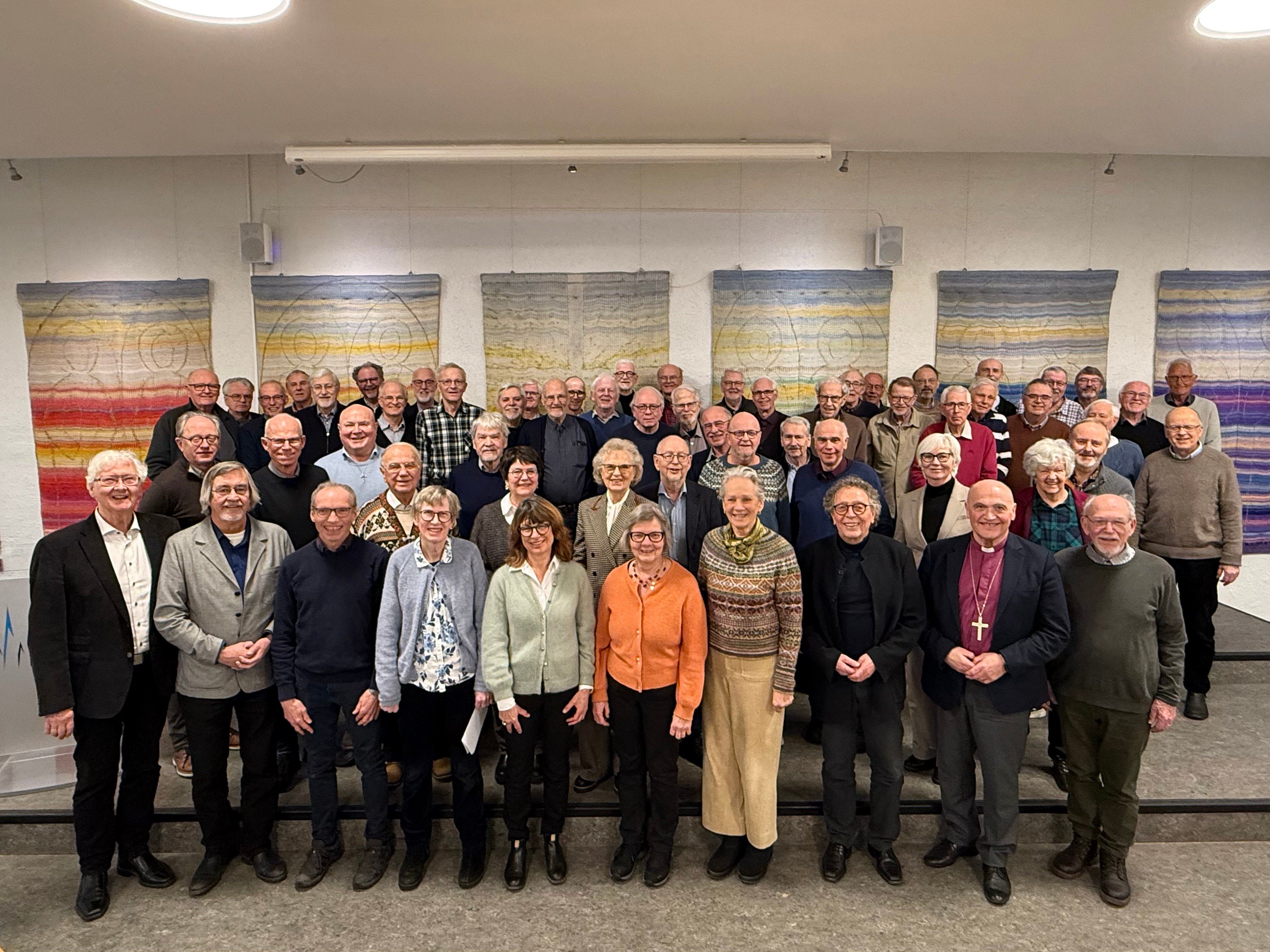 Seksti pensjonerte prester = mye erfaring og kunnskap. Flere er fremdeles frivillige og vikarer i kirkene våre. 