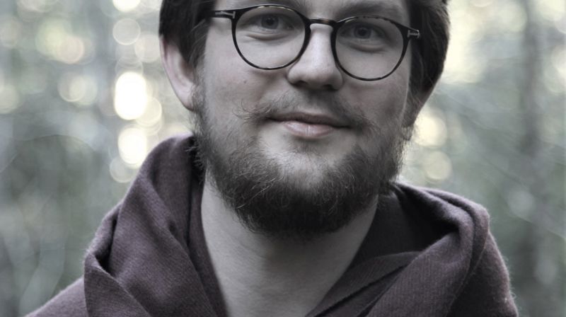 Markus Dunset var blant de første elevene ved orgelskolen i Re. Nå er han ferdig utdannet organist og klar for å inspirere i hjemtraktene.