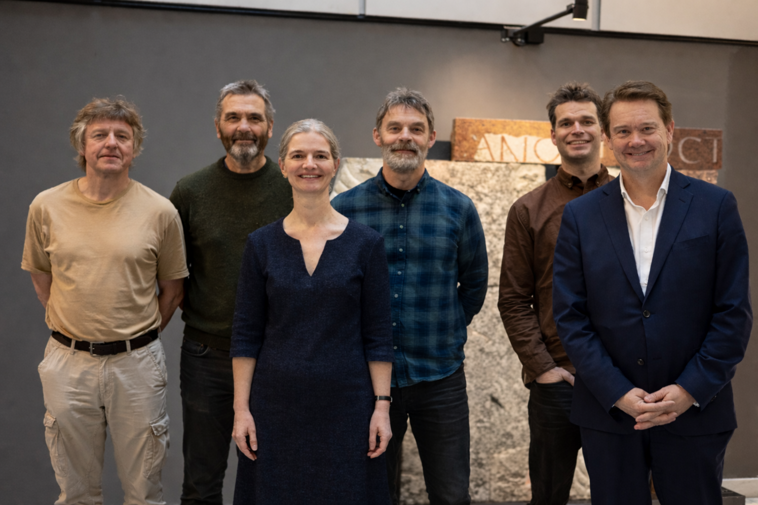 Bak fra venstre: Markus Krøger, Jan Stedje, Knut Berg, Torbjørn Hanson Ausland. Foran fra venstre: Mona Fallin, Trond Chr. Hubred