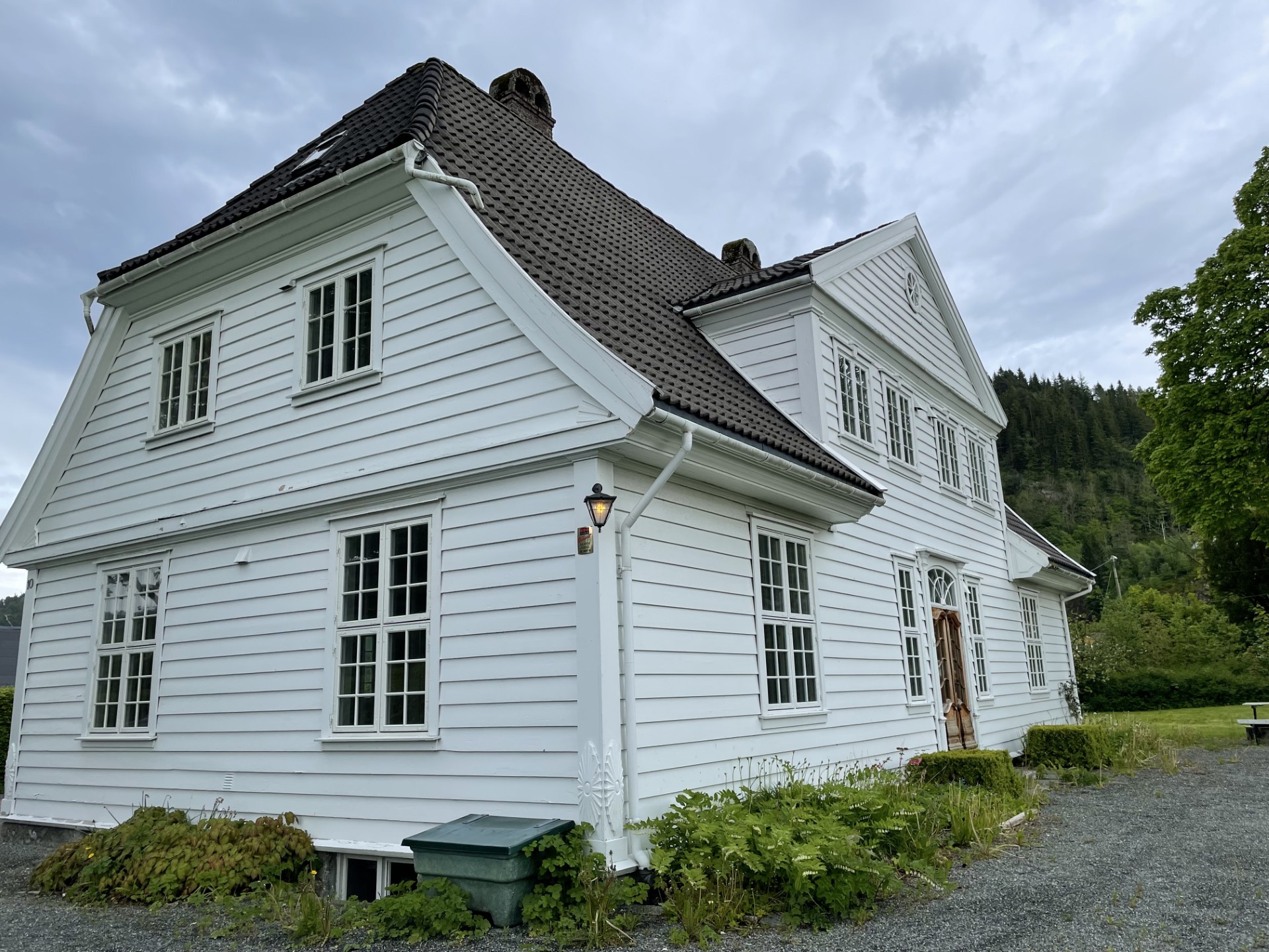 Fana prestegård