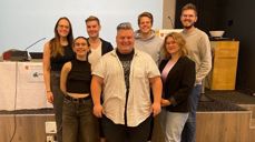 Den norske kirkes Ungdomsutvalg 2021-2022. F.v. Nora Antonsen (leder), Amanda Anvar, Christian Heidisønn Klaussen,  Sondre Søndervik, Ole Andreas Grøtte Børnes, Matilde Ødegaard og Thomas Granheim Iversen. Karen Helene Bøhn Melhus var ikke til stede da bildet ble tatt.