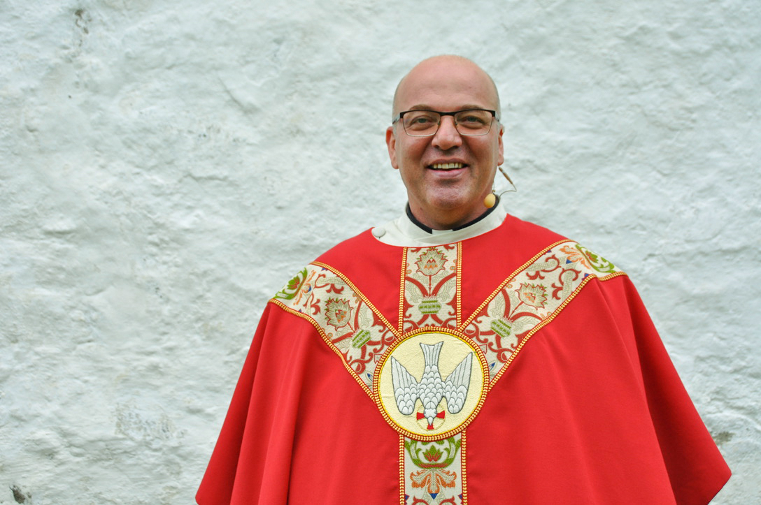 Einar Strøm ordinert som prest i Fosenkatedralen