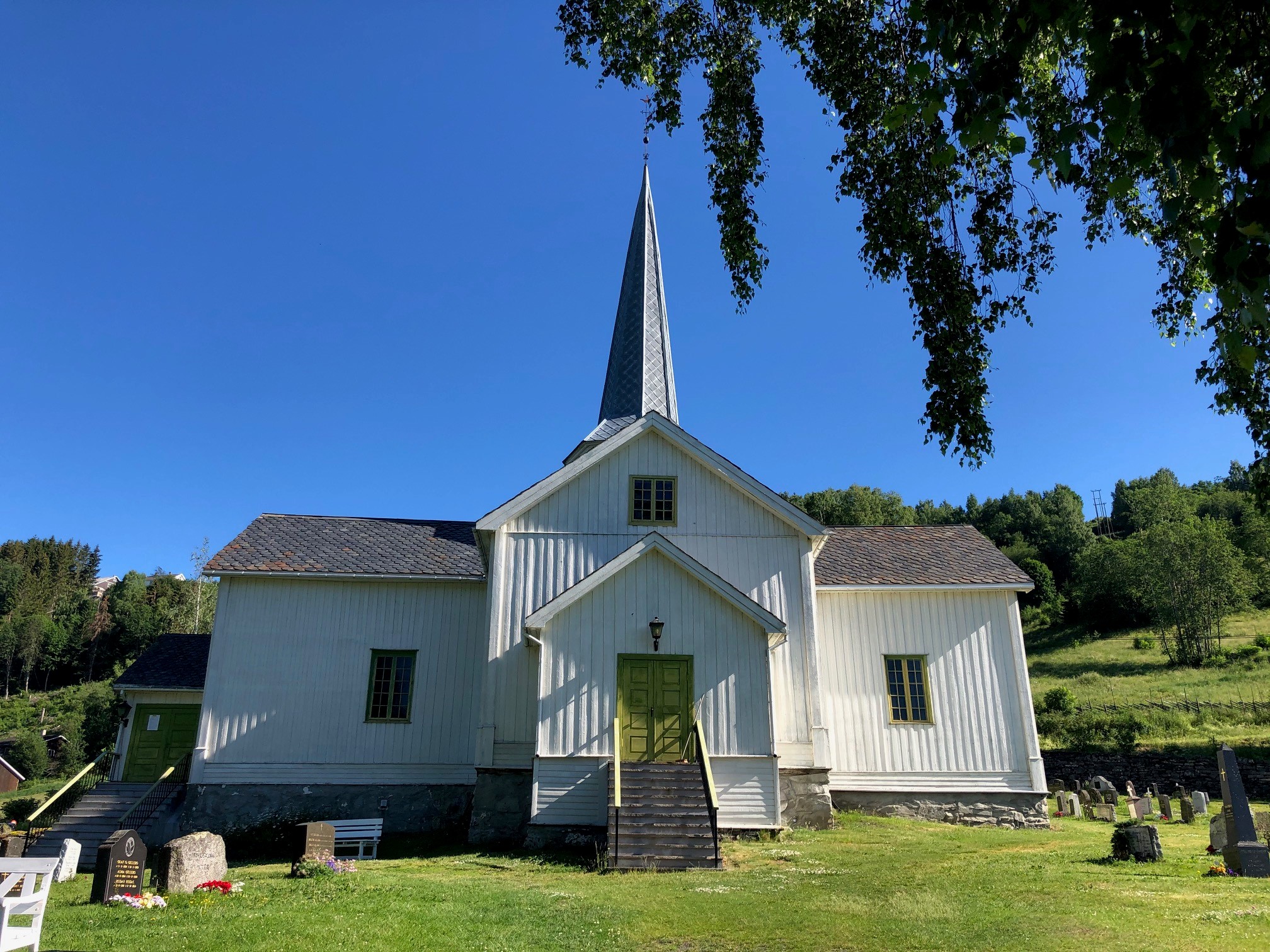 Øyer kirke Foto: Jorun Vang 