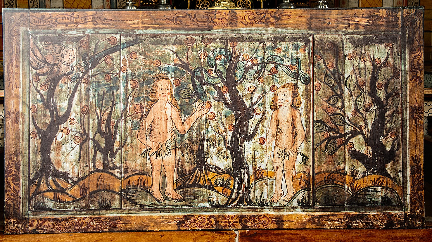 Baksiden av Knut Winthers epitafium i Rollag kirke funnet under restaurering