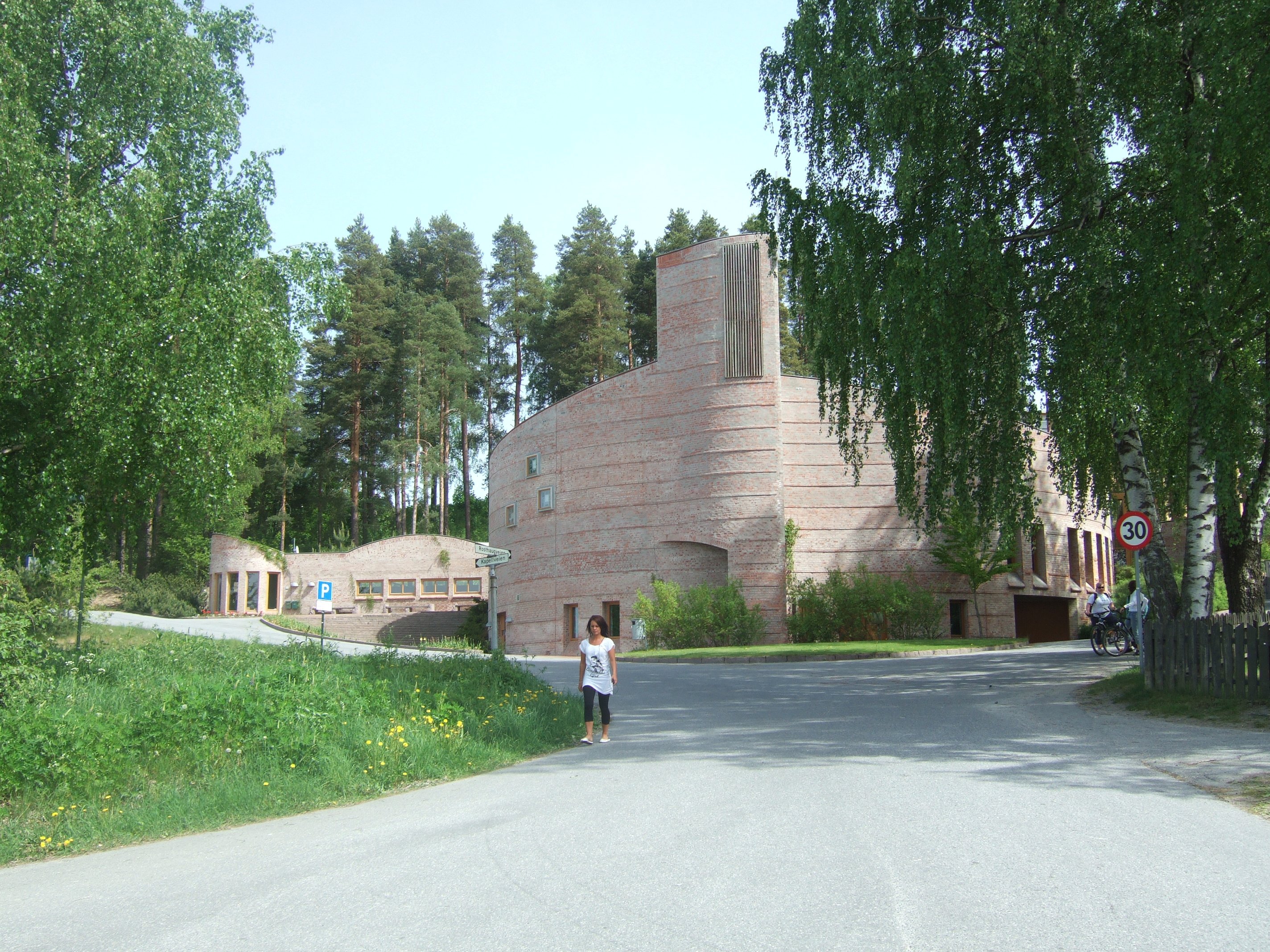 TV-gudstjeneste fra Åmot kirke på pinsedag
