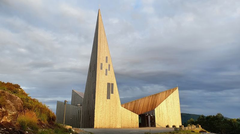 Welcome to the churches in Knarvik!