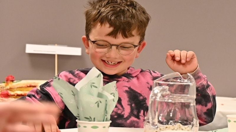 Frå basar på opningfesten på Kyrkjetorget, sept 2024. Foto: AK Uthaug