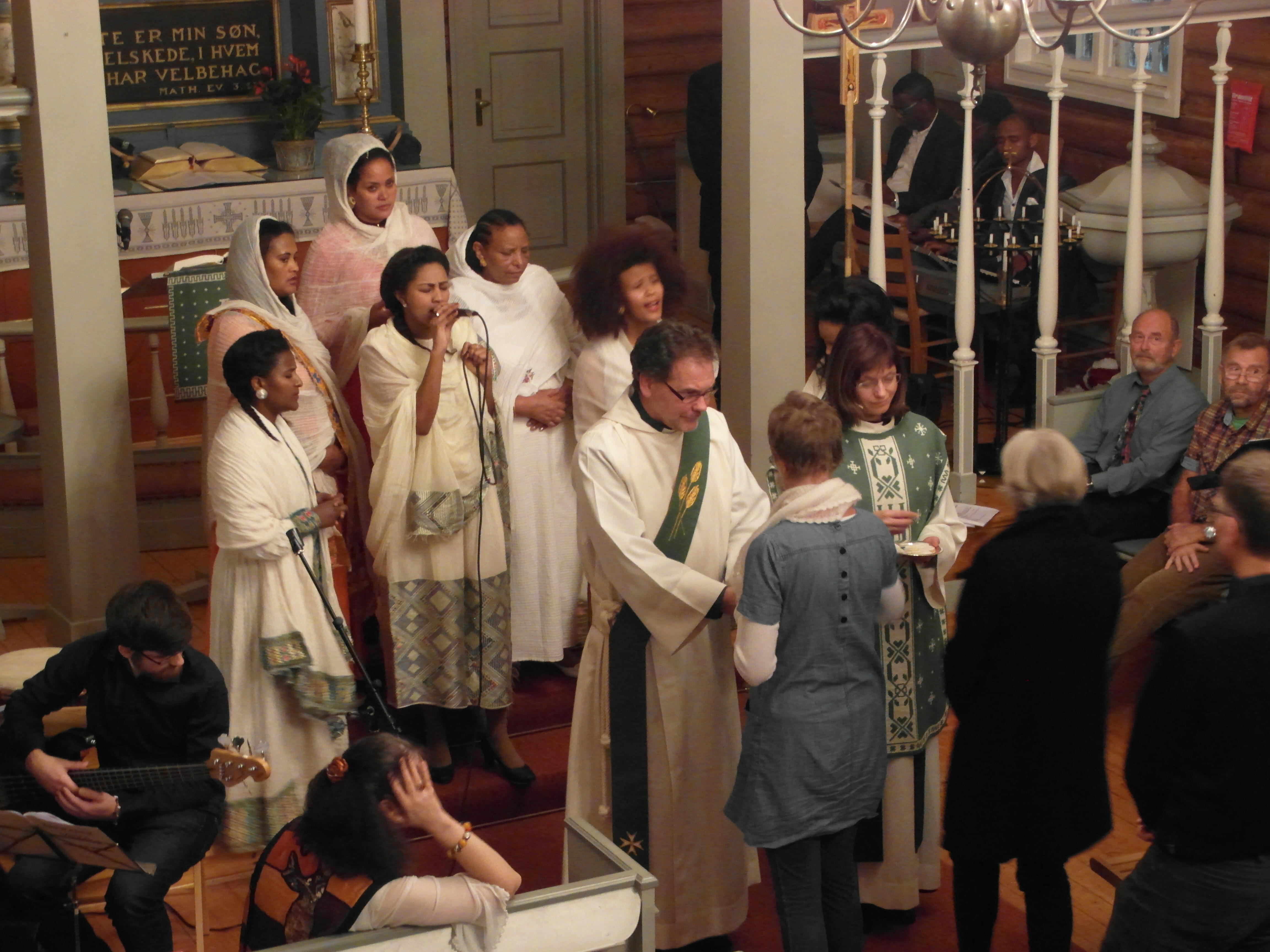 Syng høst i 2015. Foto: Arve Skutlaberg