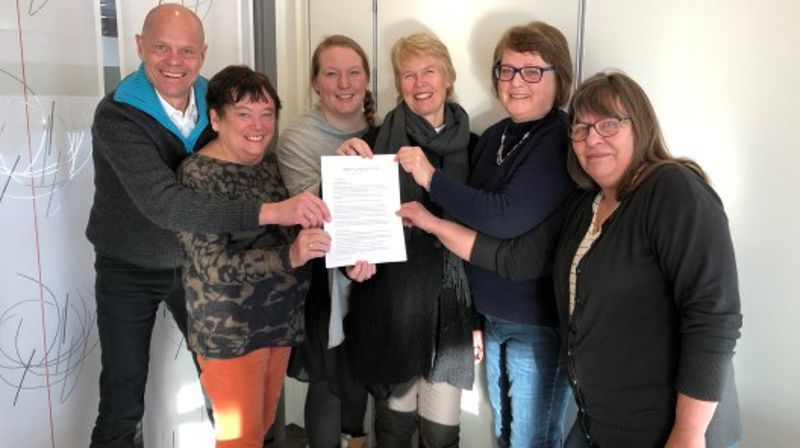 Fra venstre: Kirkesjef John Grimsby, kirkeverge Reidun Gatland Reve, fellestillitsvalgt Merete Fossli (Røyken), hovedverneombud Janneke Riskild, fellestillitsvalgt Elisabeth Brøndal (Asker) og fellestillitsvalgt Unni Fadum (Hurum).