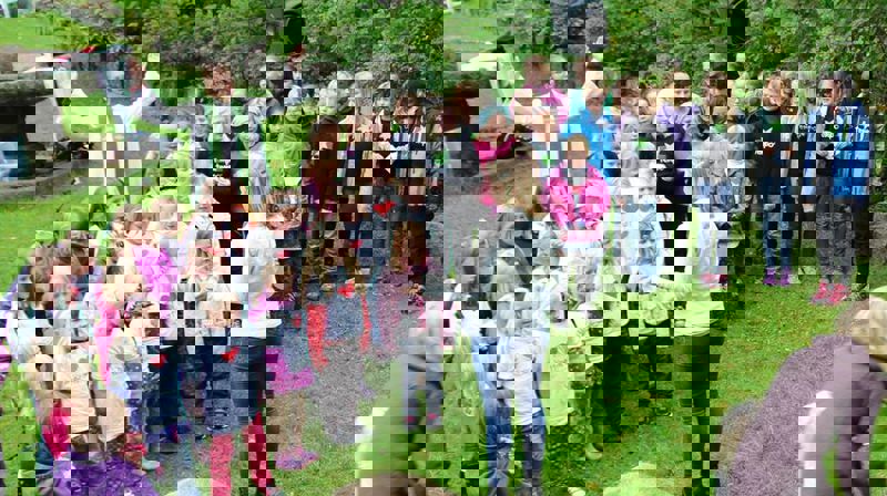 Friluftsgudstjeneste med dåp på Asker museum