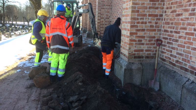 Fasadebelysning til Asker kirke