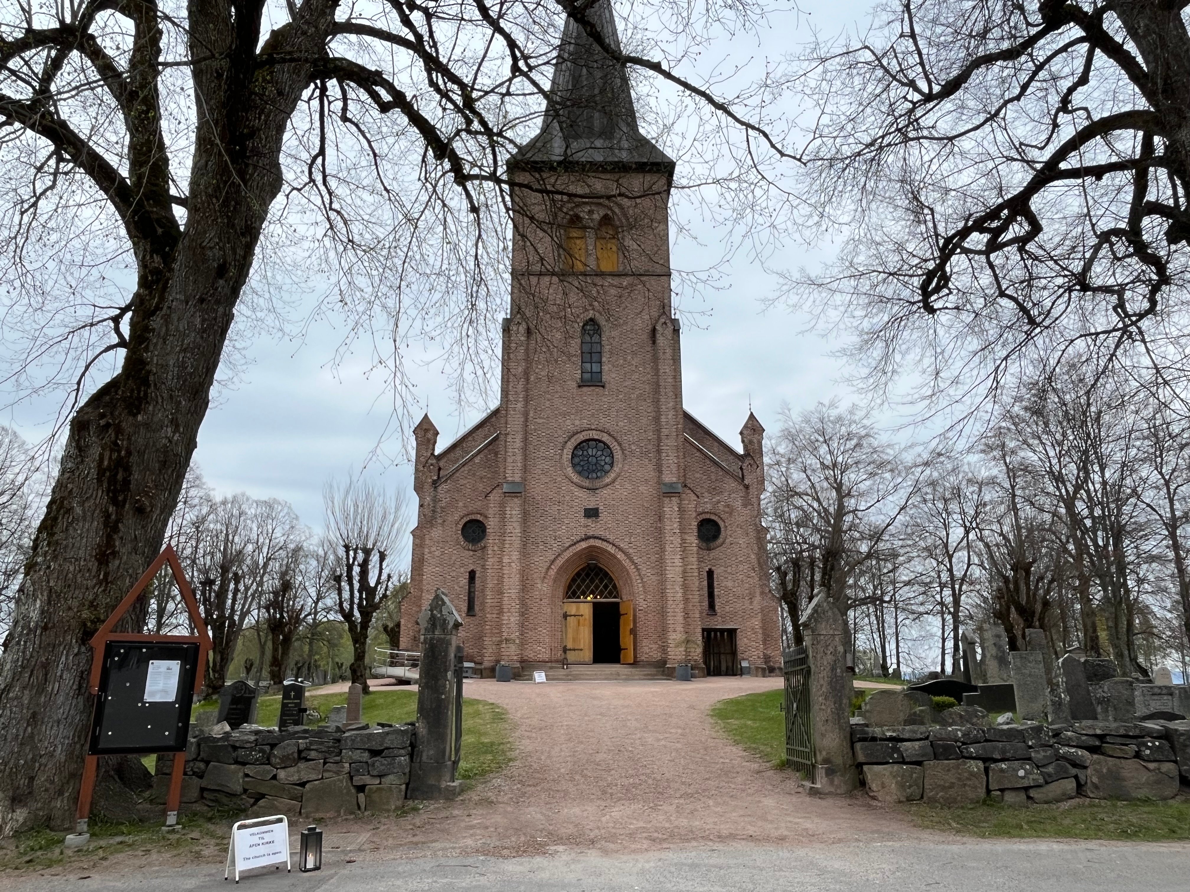 Åpen kirke