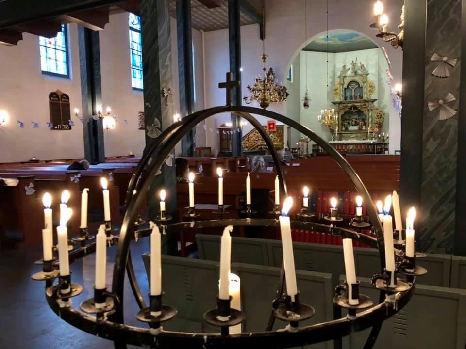 Åpen kirke i sommer