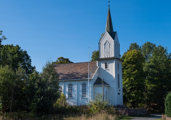 Holmsbu kirke