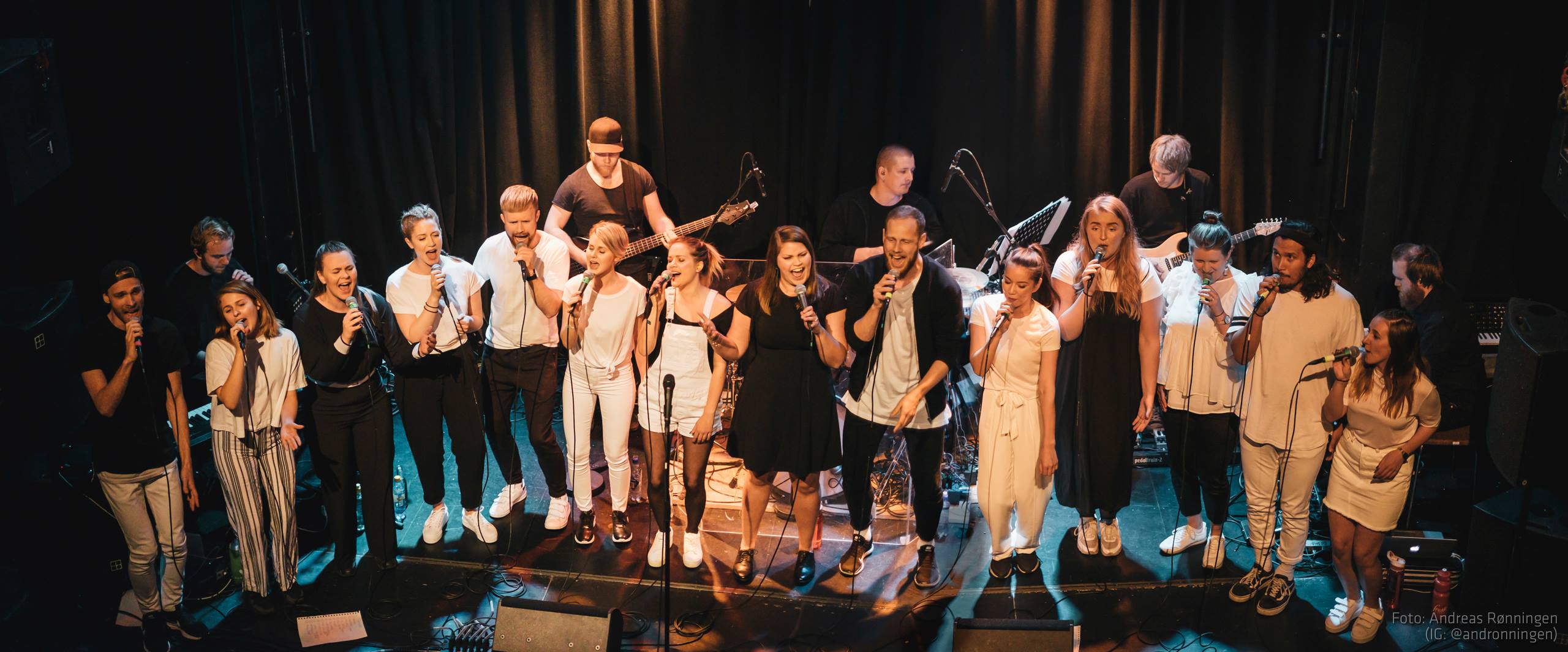 Gospelgudstjeneste med "New Voices" 6. juni kl. 11