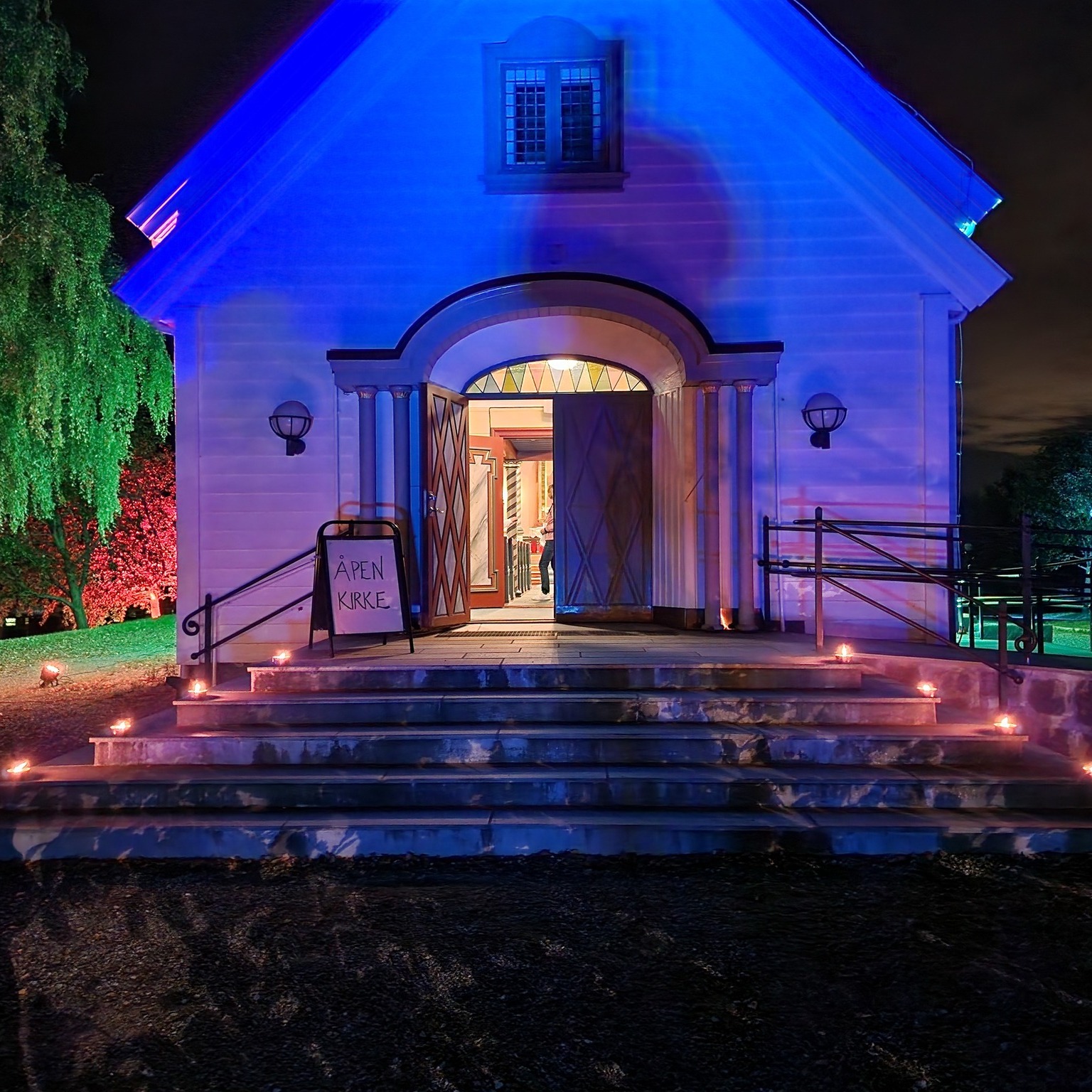 Åpen kirke under factory light festival, Foto: Simen Udnes