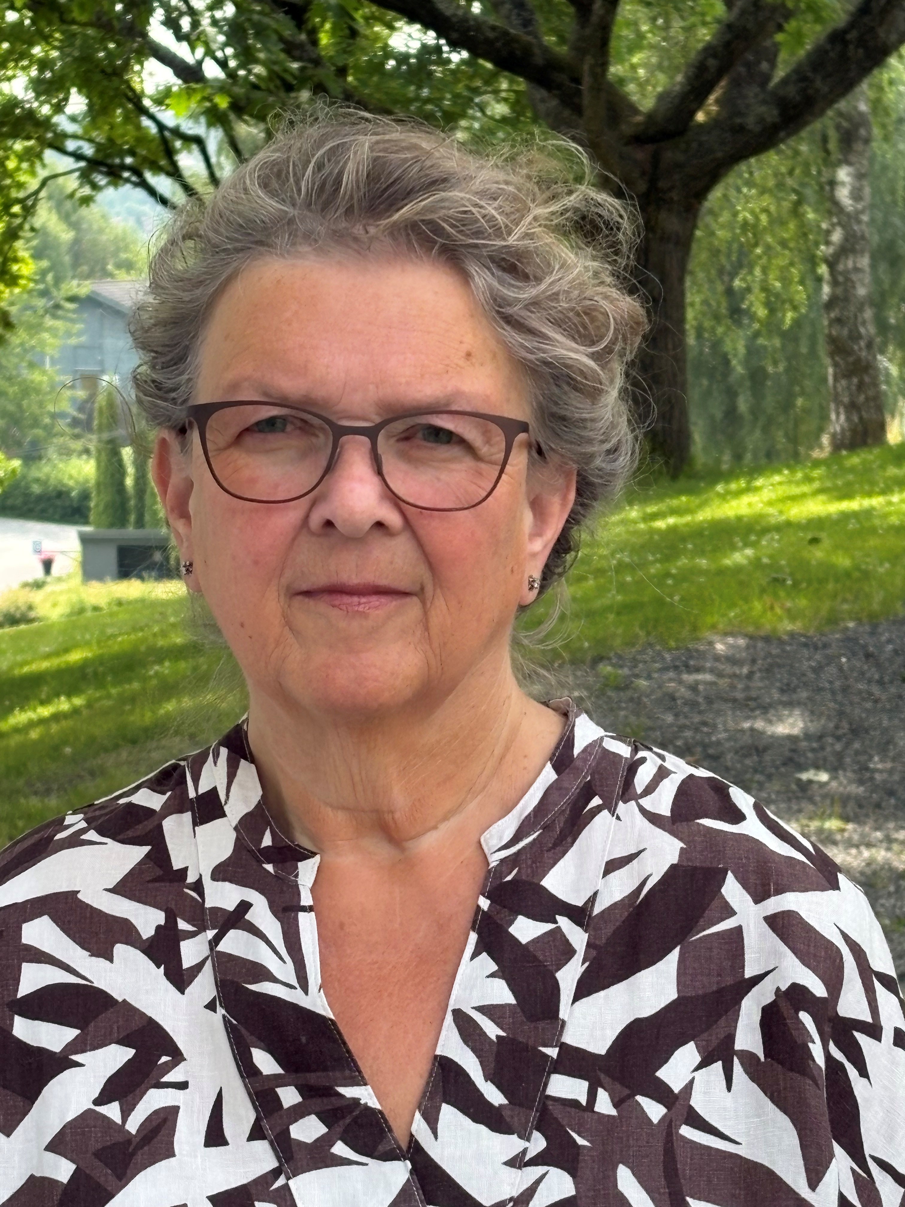 Inger-Marie Flølo Hawkins