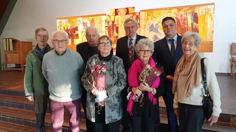 Kirketjenerne de senere årene har vært Einar Syversen, Hans Forberg, Haakon Kyrkjeeide, ny kirketjener Stiliyan Minchev, Per Muren, Lise-Lill Helgestad, Elisabeth Tausjø og Ingegjerd Eggesbø. Foto: E. Brøndal