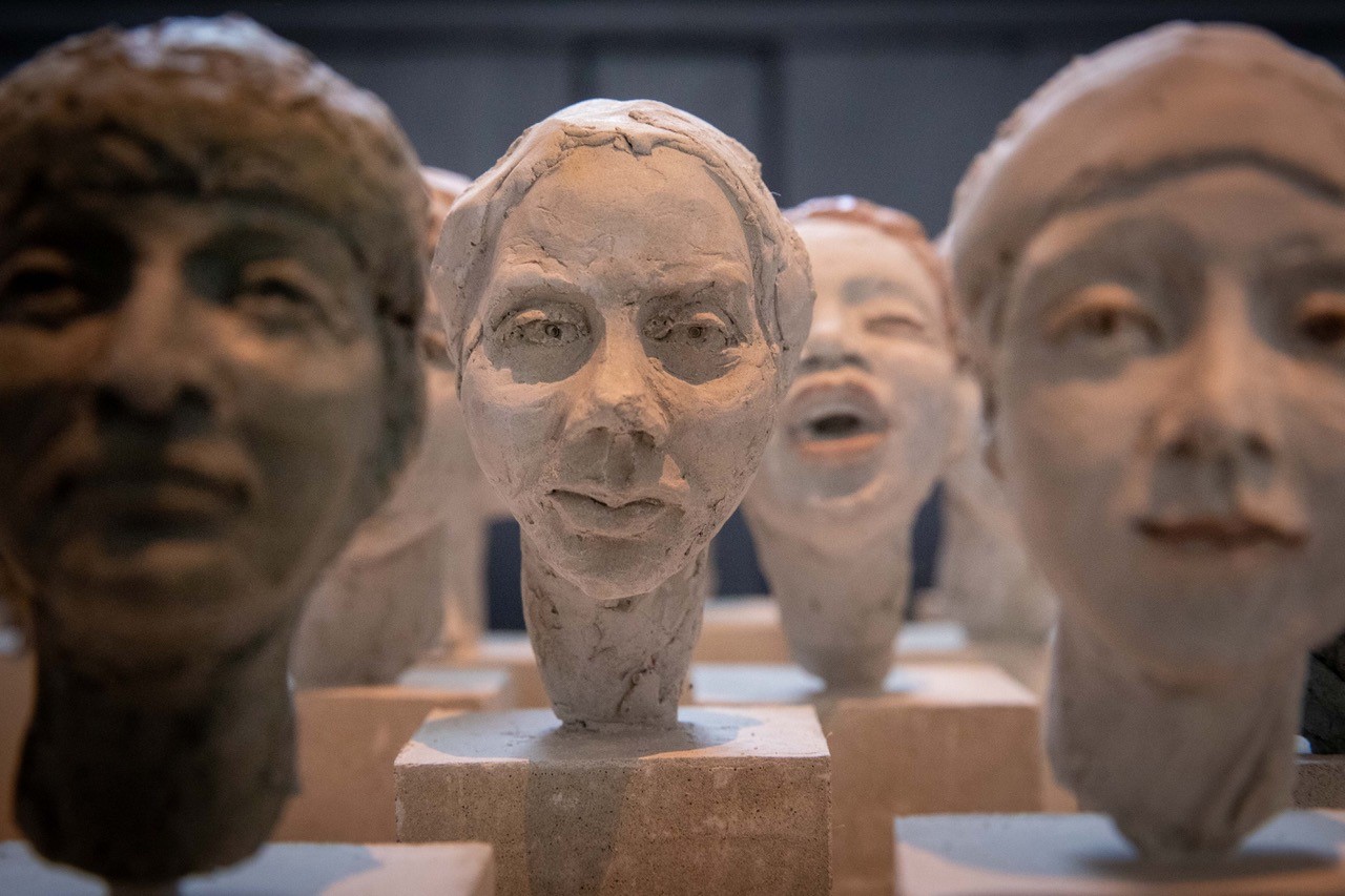 "Under kappen" av Agnes Volent. Foto: Pål A. Berg