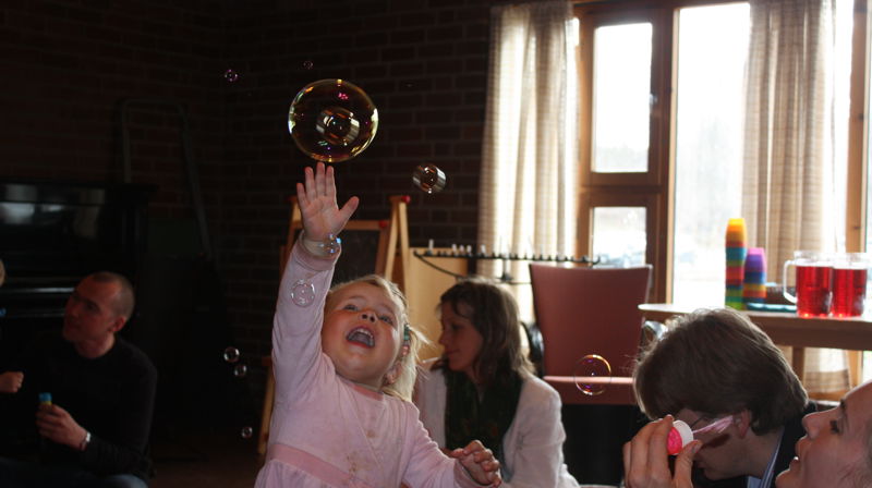 Tirsdagsmiddag, småbarnssang og minigospel!
