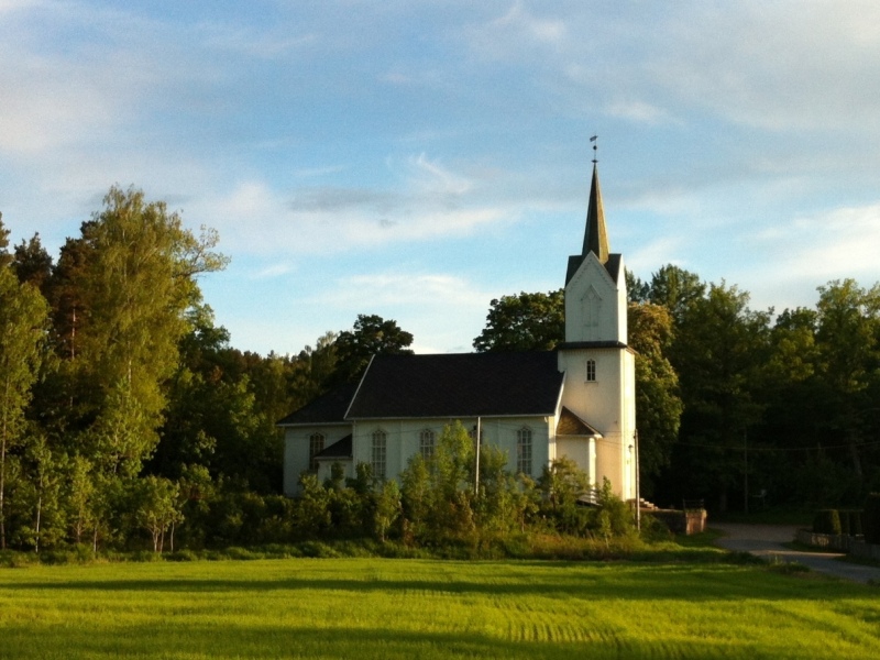 Holmsbu kirke