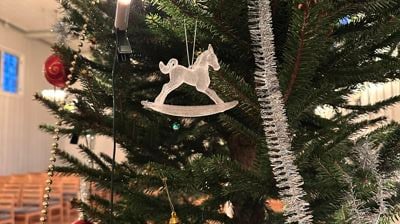 Juletre i Slemmestad kirke. Foto: Elisabeth Hagen Ristesund