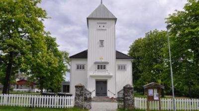 Om Slemmestad kirke
