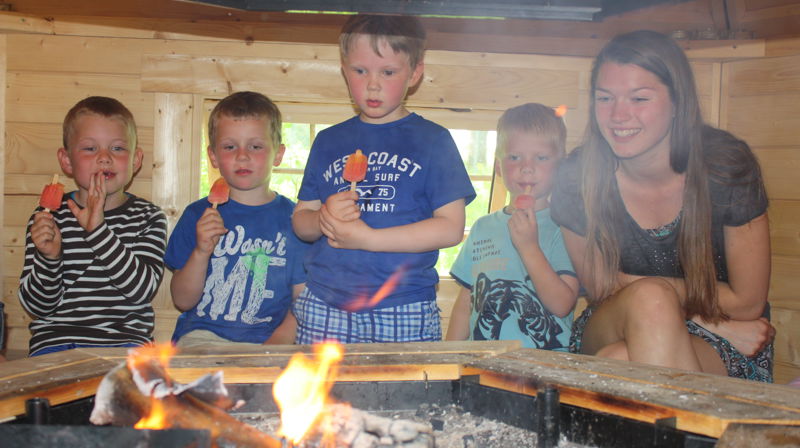 Firefemklubben i aksjon. (Foto: Jorunn Bottolfs)