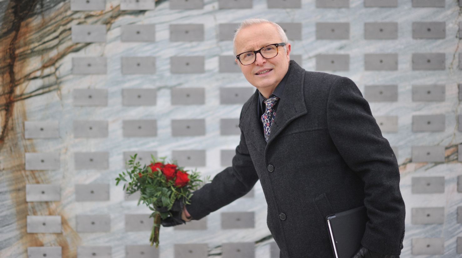 Fellesrådsleder Ragnar Gjengedal åpnet Minnelund Fana II på Fana kirkegård 1. desember. 