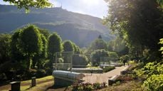 I fjor sommer åpnet en navnet minnelund på Møllendal, noe som var svært etterlengtet.