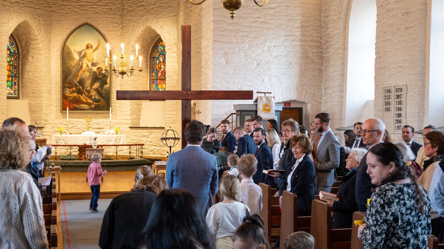Gudstjenester har, sammen med aktiviteter for voksne, det høyeste deltakertallet  i kirken i Bergen en vanlig uke. Foto: Terje Peersen.