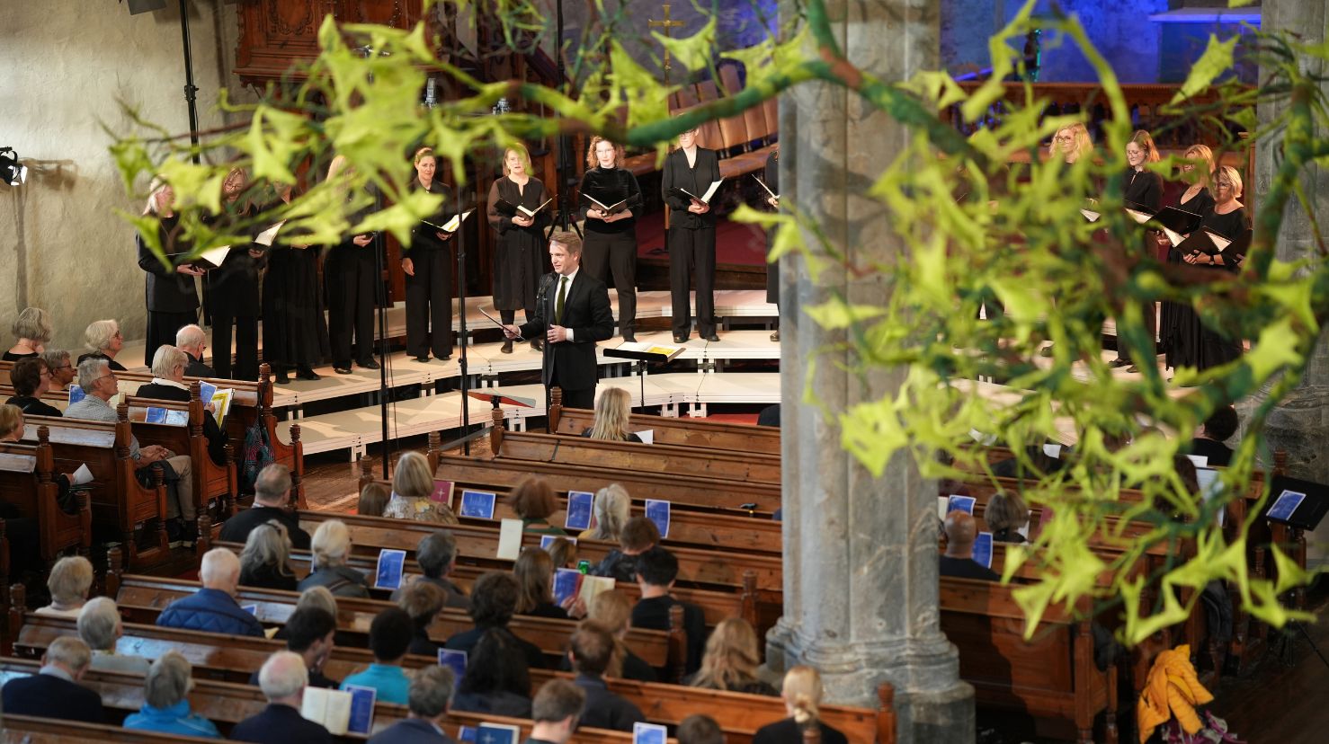 Bilde fra konsert i stor kirke. Foto