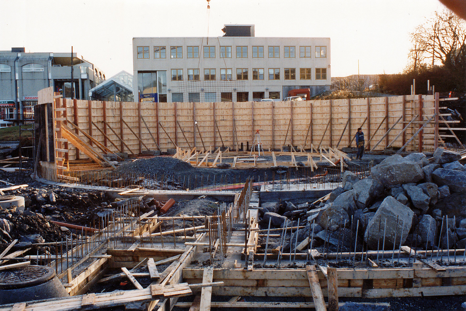  Foto: Vidar Hoff. Fra oppstarten av byggingen, i 1993.