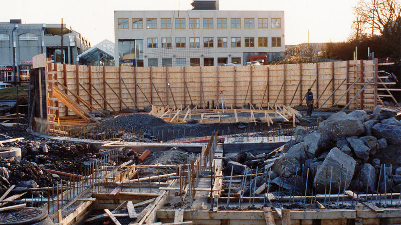 Foto: Vidar Hoff. Fra oppstarten av byggingen, i 1993.