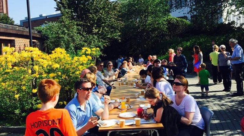 28. mai: Åpen kirkemiddag og barnekorkonsert