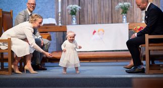 Det er mange muligheter til å sette sitt preg på seremonien. Foto: Bo Mathisen/Den norske kirke