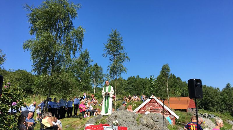 Bydelsvandring og friluftsgudstjeneste på Almås