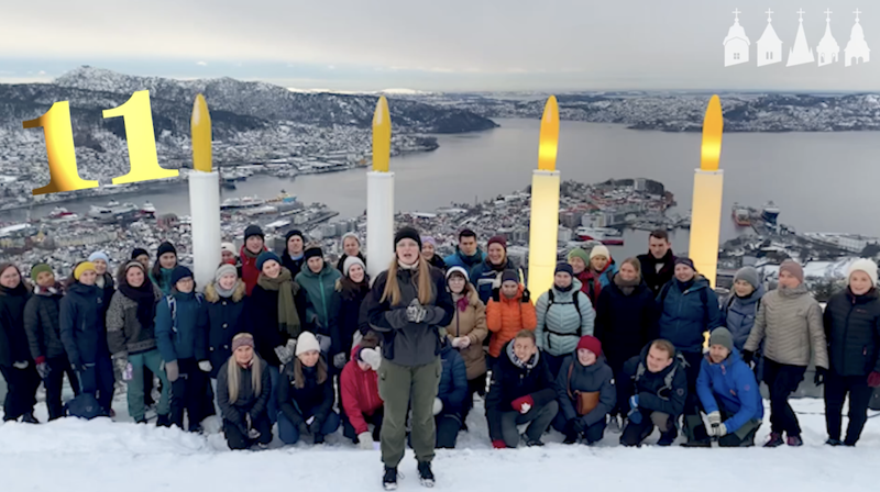 Luke 11 - St.JaKor synger "Det hev ei rose sprunge"