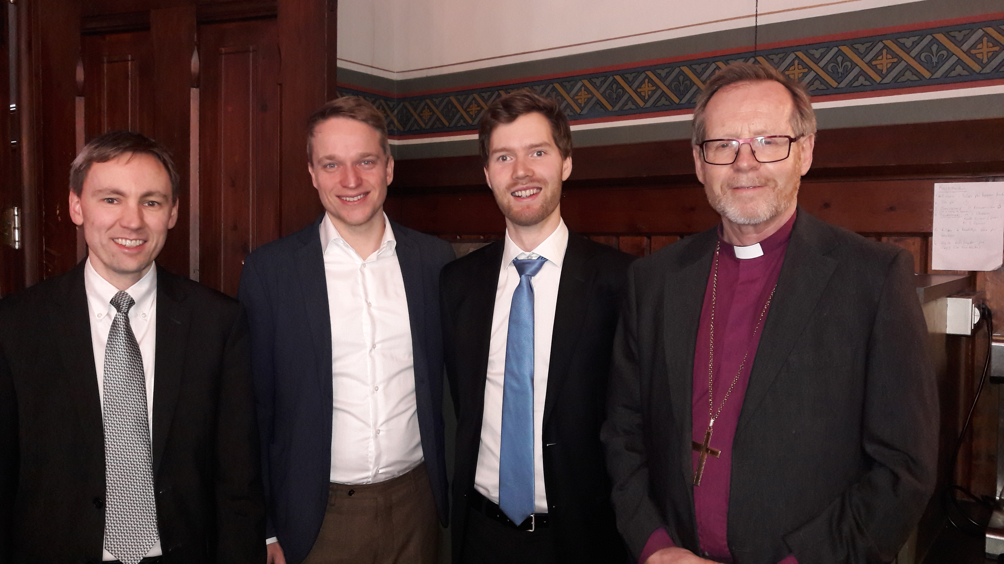 Fra venstre: domkantor Sigurd Melvær Øgaard, domkantor Kjetil Almenning, kantor Eivind Berg og biskop Halvor Nordhaug. 
