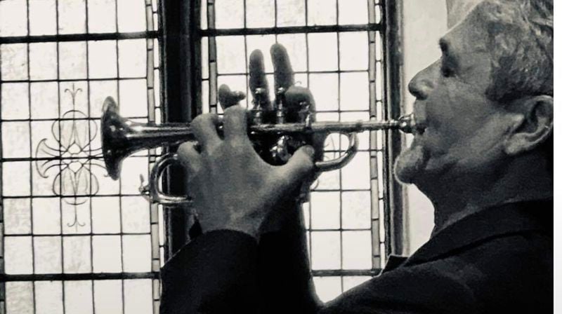 Helge Haukås er gjestesolist på trompet under årets første lunsjkonsert.