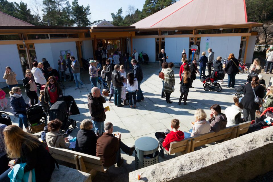 Vel møtt til familiegudstjeneste m/ Tria