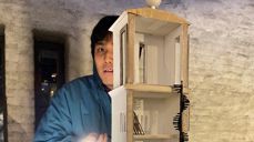 Arkitektstudent Kevin Maung Aye i klokketårnet i st. Markus.