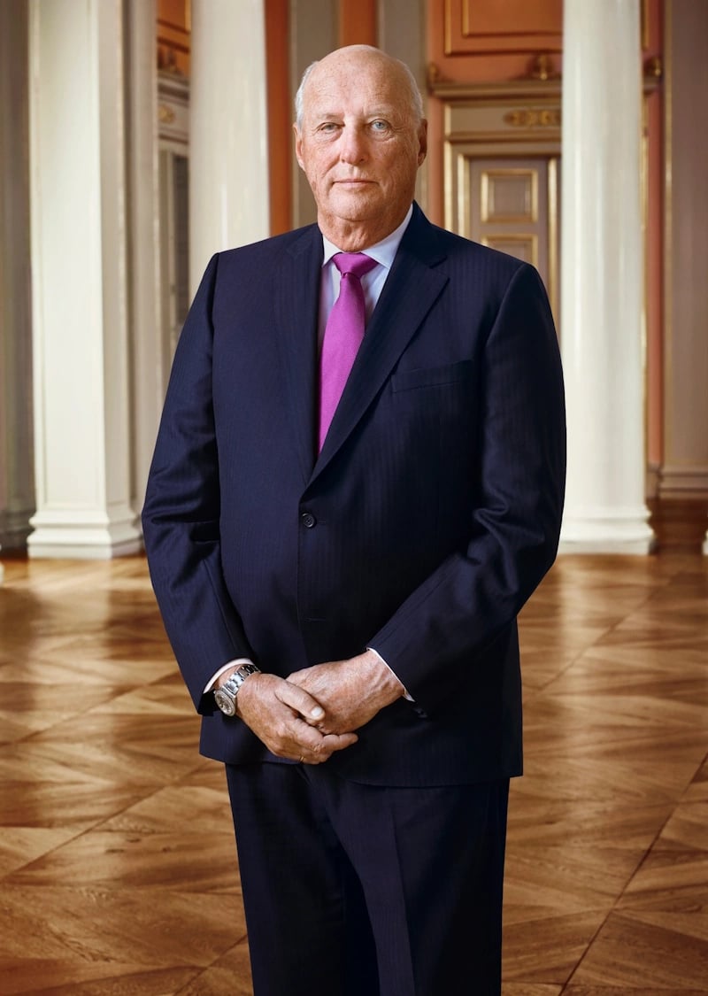 Helfigur foto av kong Harald fra 2016, tatt inne p&aring; slottet. Foto: J&oslash;rgen Gomn&aelig;s