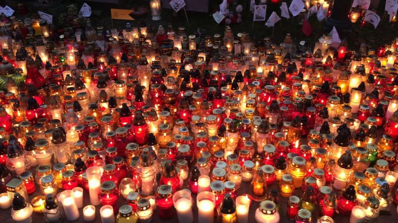 Bilete: Frå Allhelgens-feiring i Polen